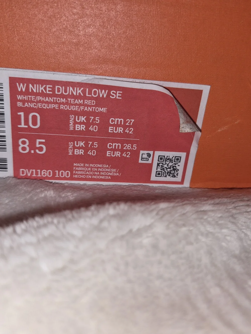 Nike Dunk Low SE Just Do It White Team Red DV1160-100 Women’s 10 / Men’s 8.5